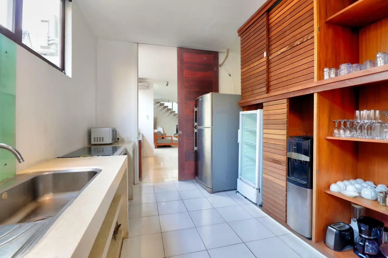 Vila Beach Axis Villa, Seminyak